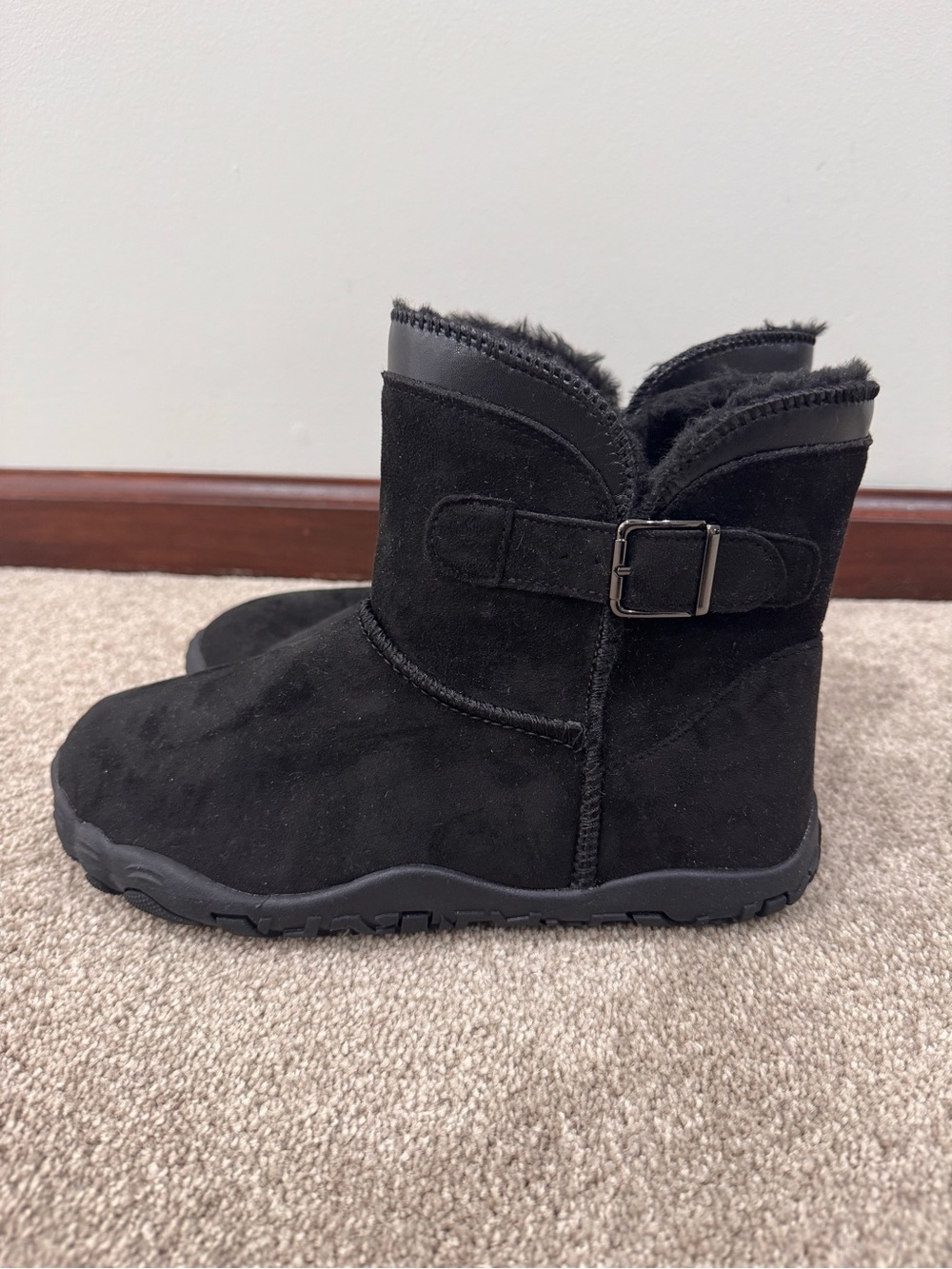 Barefoot Wide Toe Bed Women’s Size 39 Winter Boots Suede Black